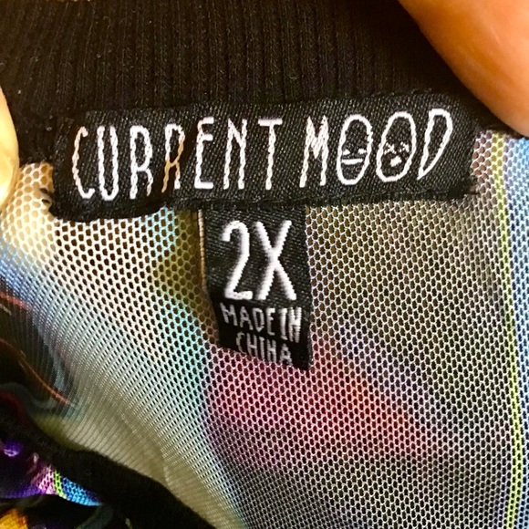 2 Mesh Tops - Picture 4 of 5